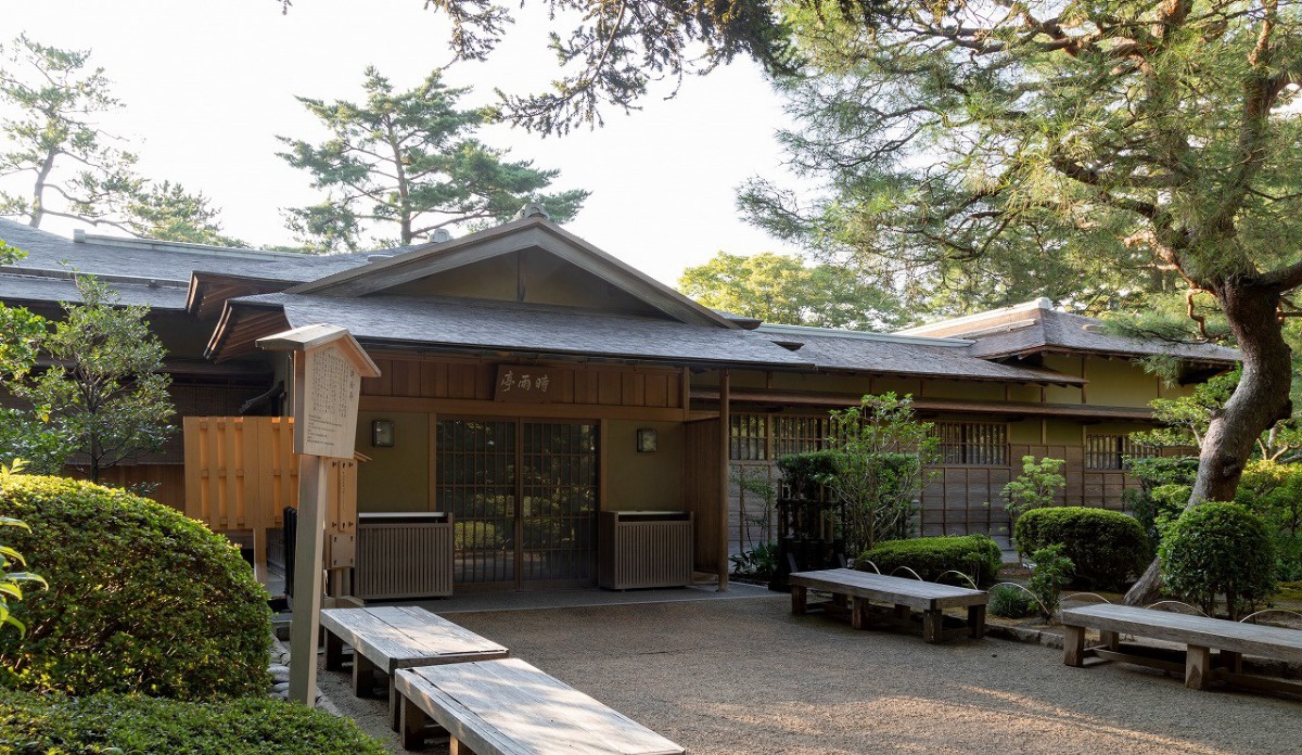 兼六園時雨亭（2016年9月竣工）