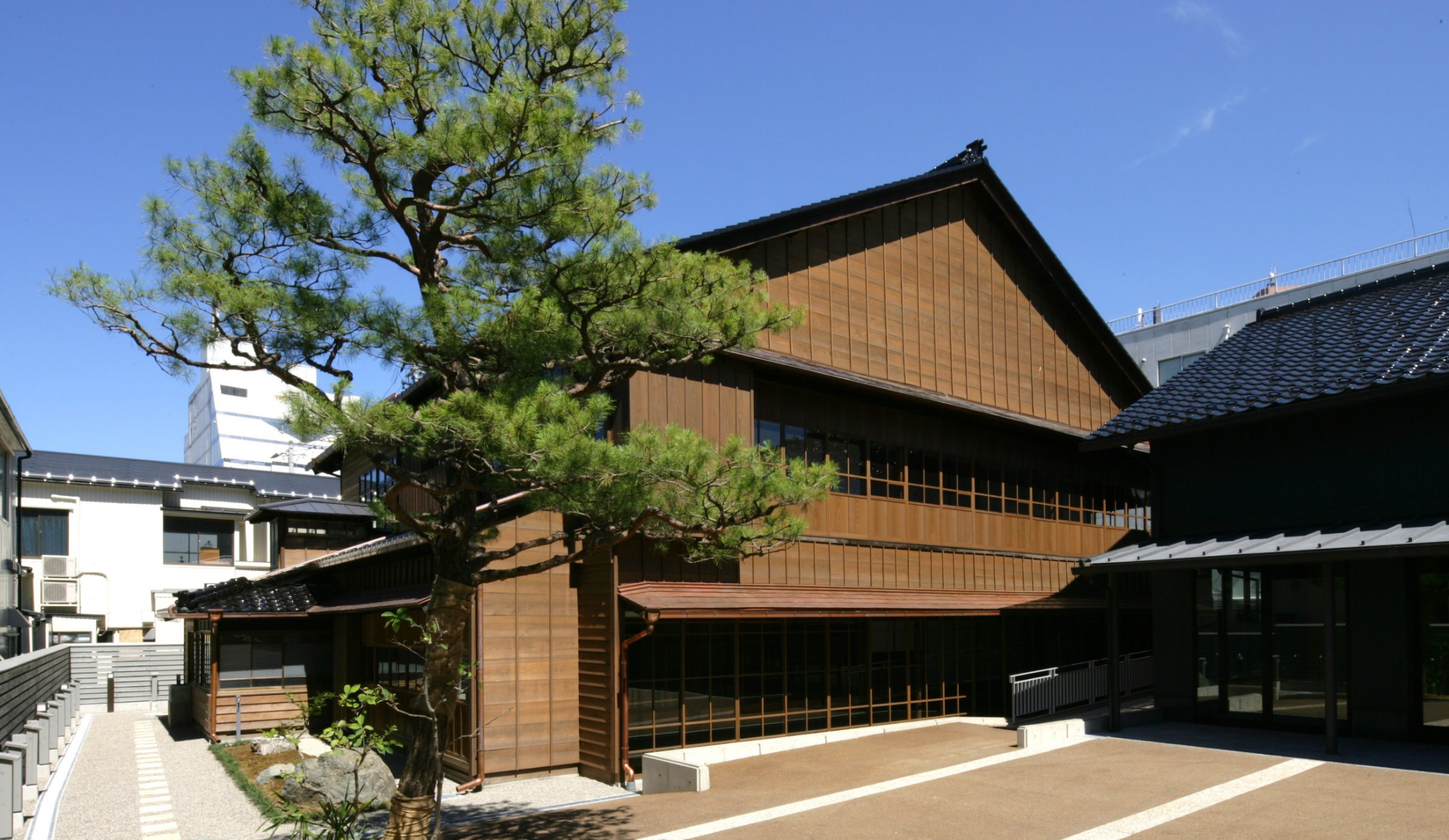 金沢学生のまち市民交流館 学生の家（2012年8月竣工）